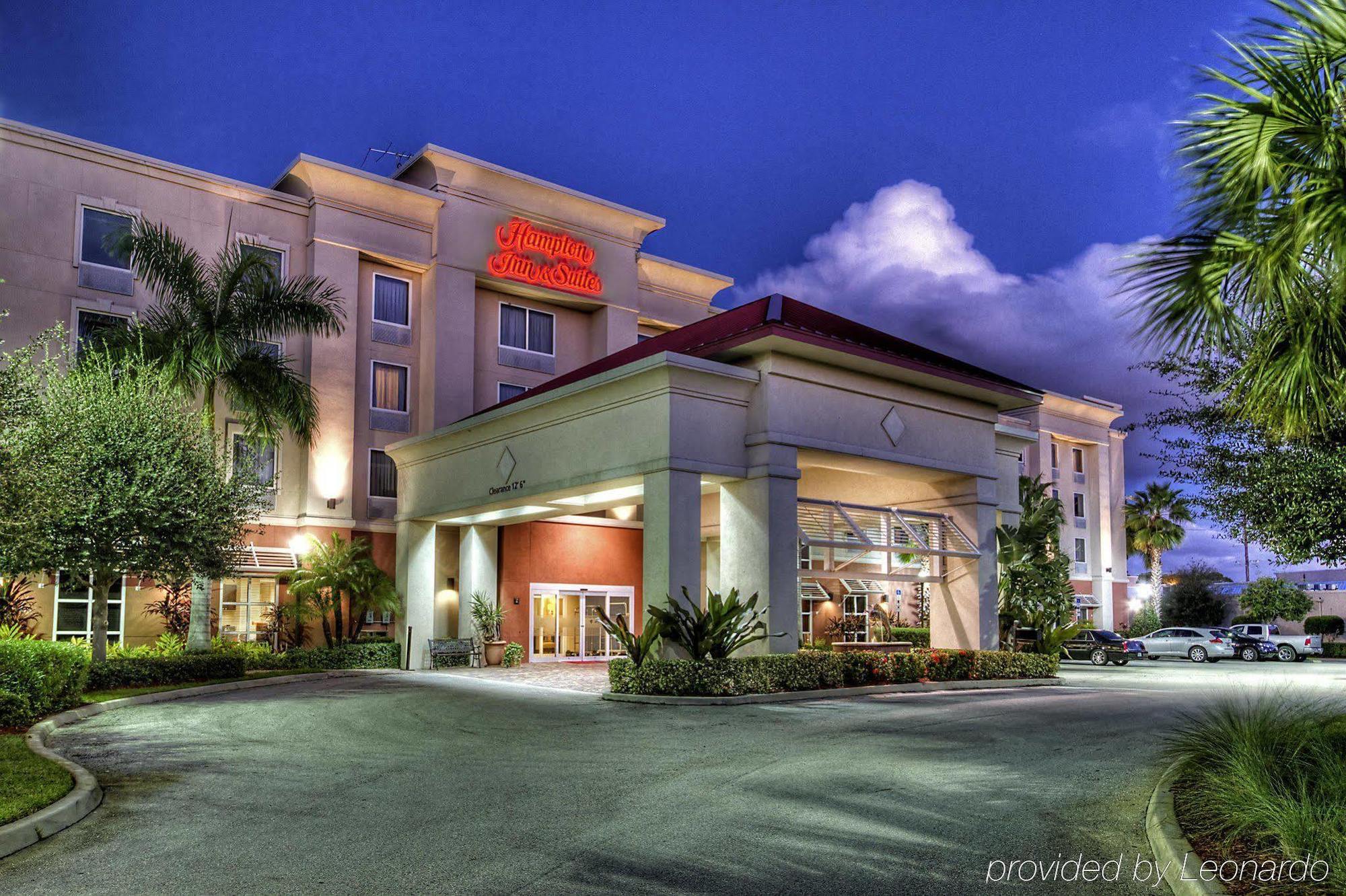 Hampton Inn & Suites Stuart-North Exterior foto